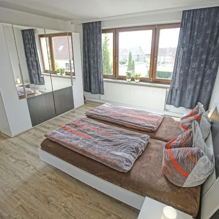 Coastal Garden Daire *